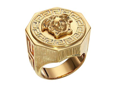 Versace: Gold Greca Ring 